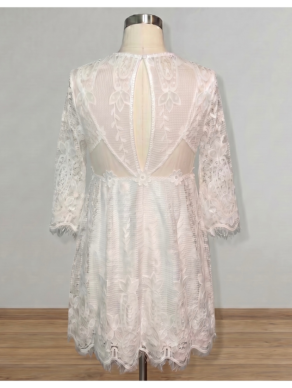 NWT Lucy Paris Elaine White Floral Lace Mini Dress, Size XS - Picture 3 of 5